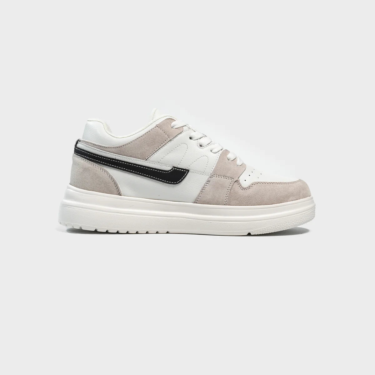 Striks Force Sneaker
