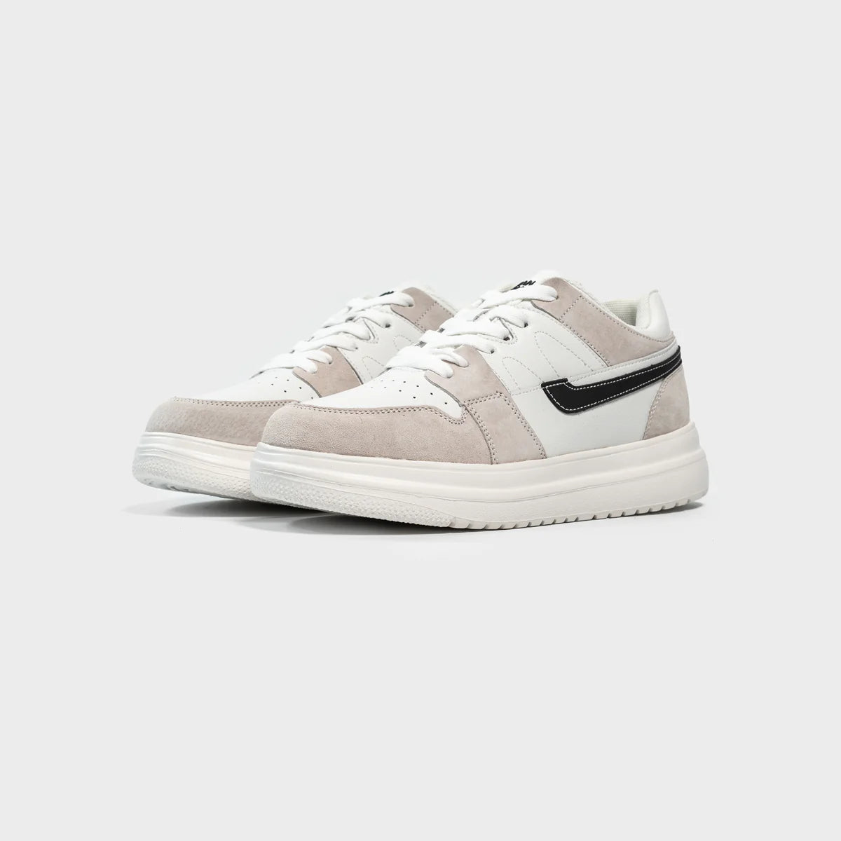 Striks Force Sneaker